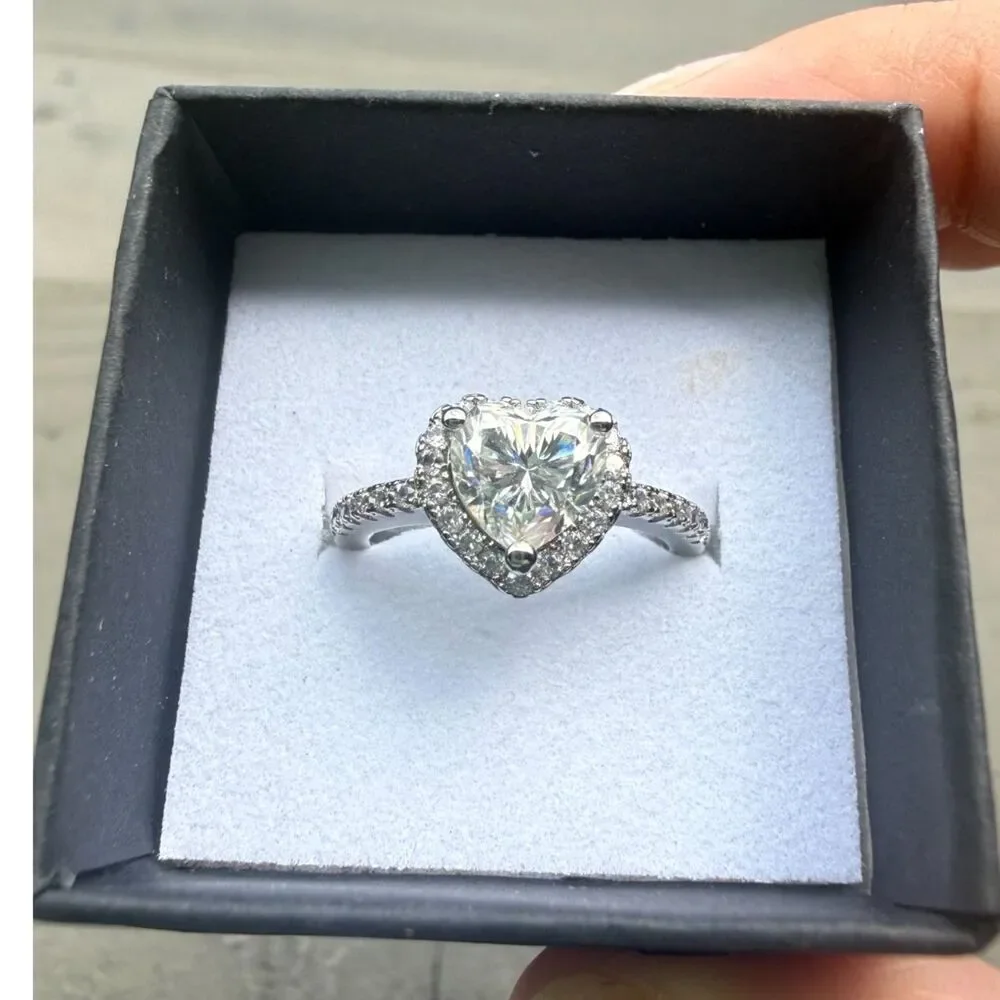 ✨ Rhodium Plated Heart Moissanite Ring – Size 5 ✨
